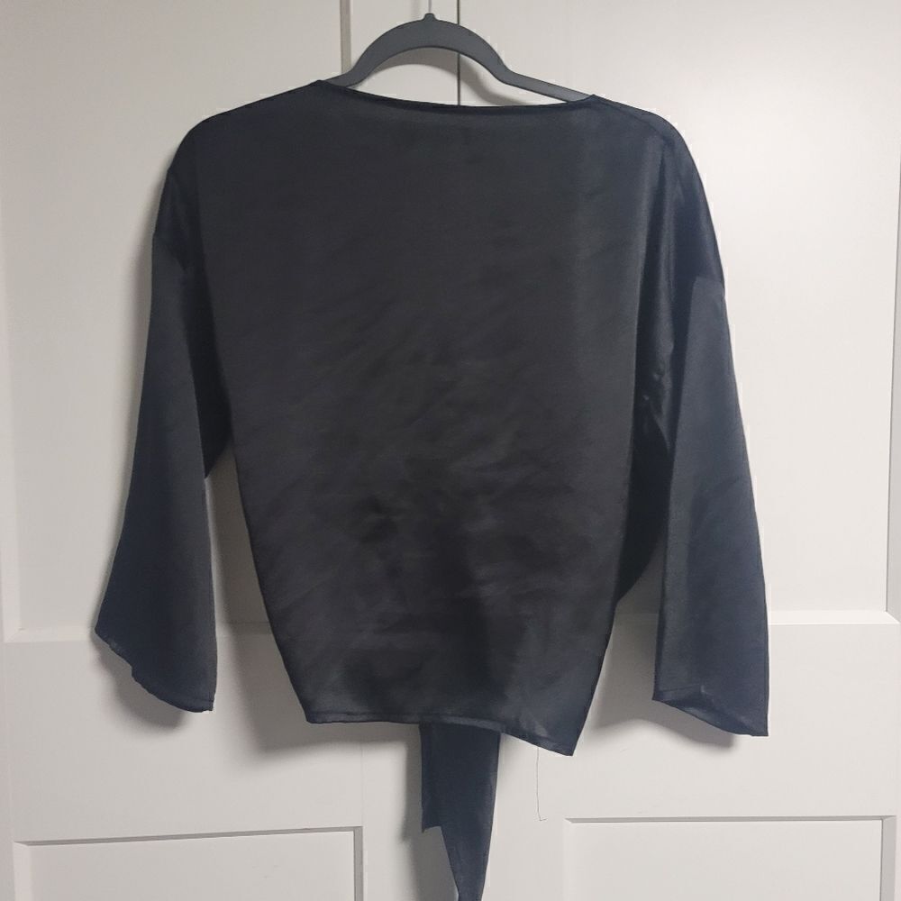 Urban outfitters nicole satin tie-front cropped top, small - Picture 7 of 8